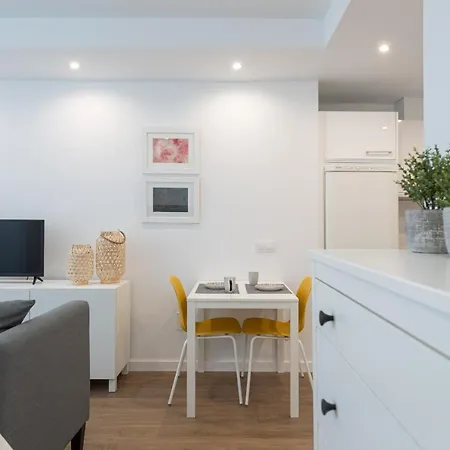 Апартаменты Homeforguest Moderno Estudio Junto A Canteras *