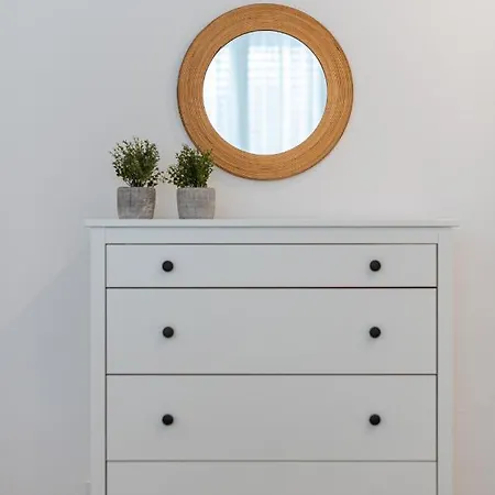 Апартаменты Homeforguest Moderno Estudio Junto A Canteras