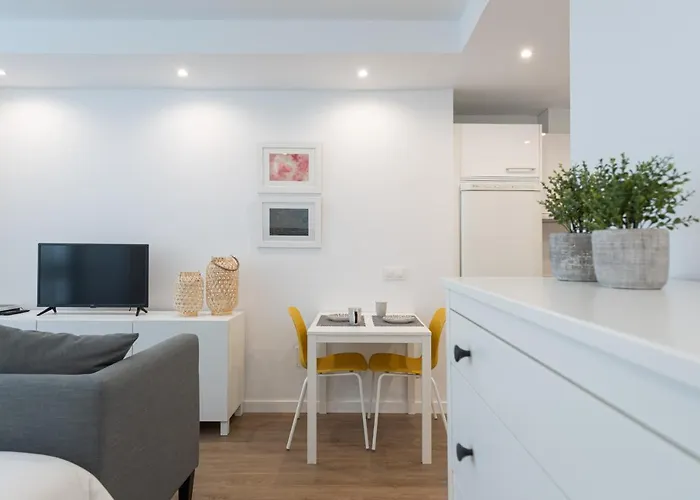 Διαμέρισμα Homeforguest Moderno Estudio Junto A Canteras *